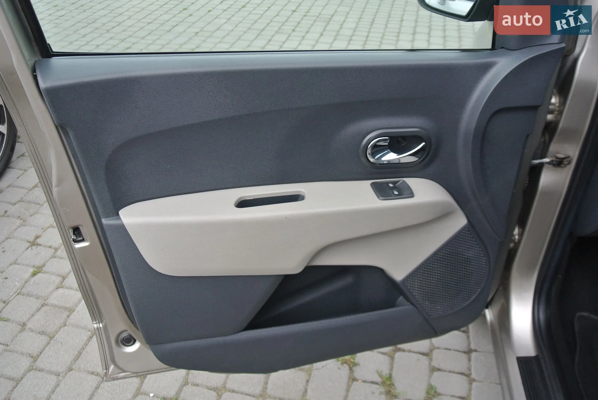2013 Dacia Lodgy - мініатюра 8