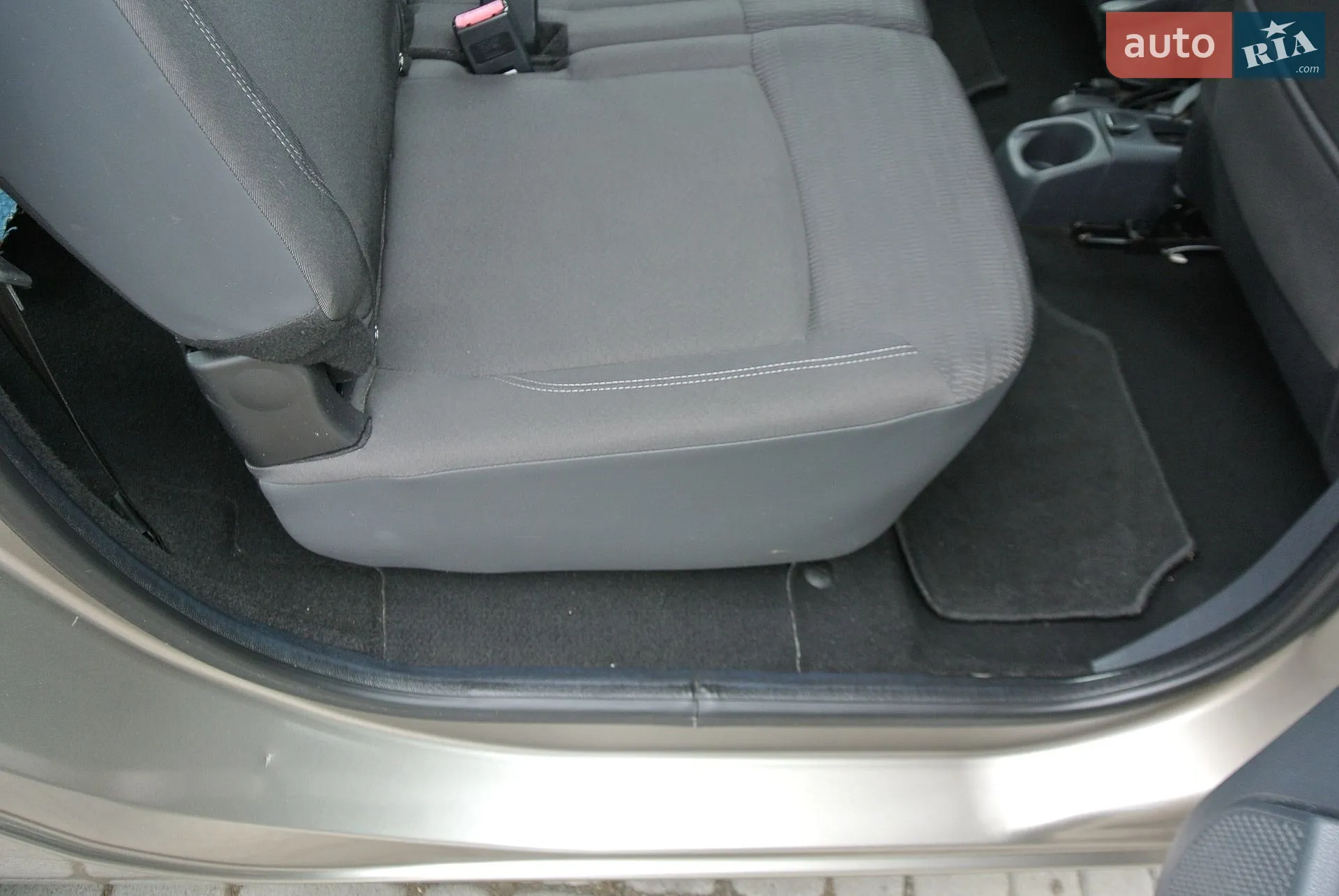 2013 Dacia Lodgy - мініатюра 16