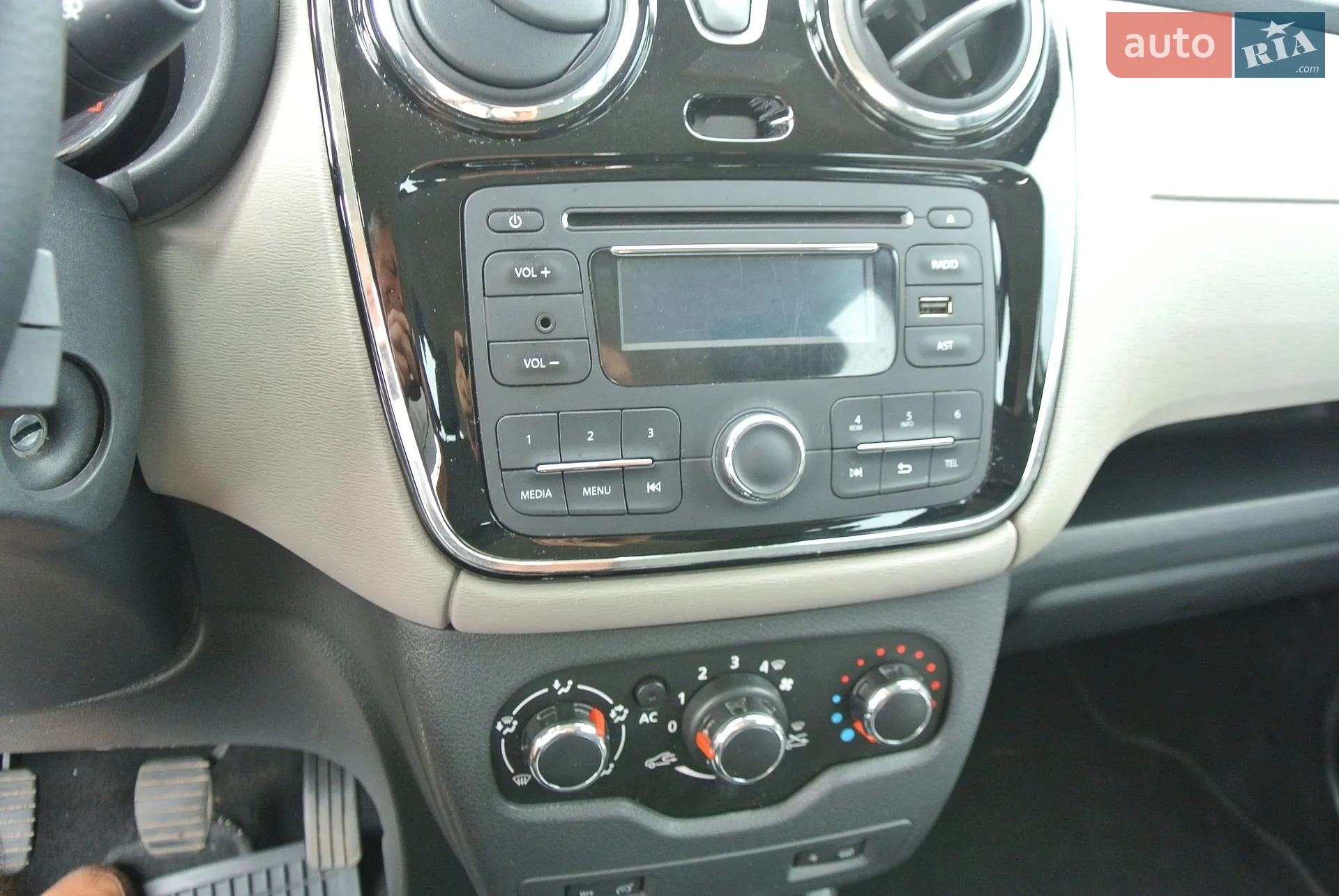2013 Dacia Lodgy - мініатюра 27