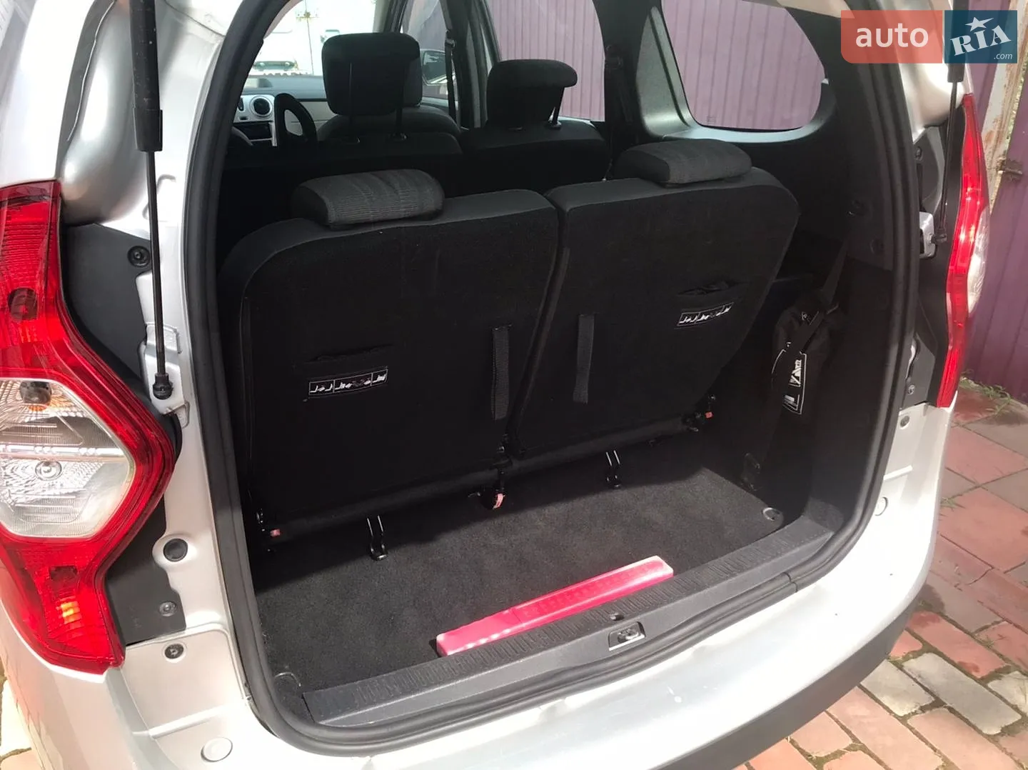 2012 Dacia Lodgy - мініатюра 23