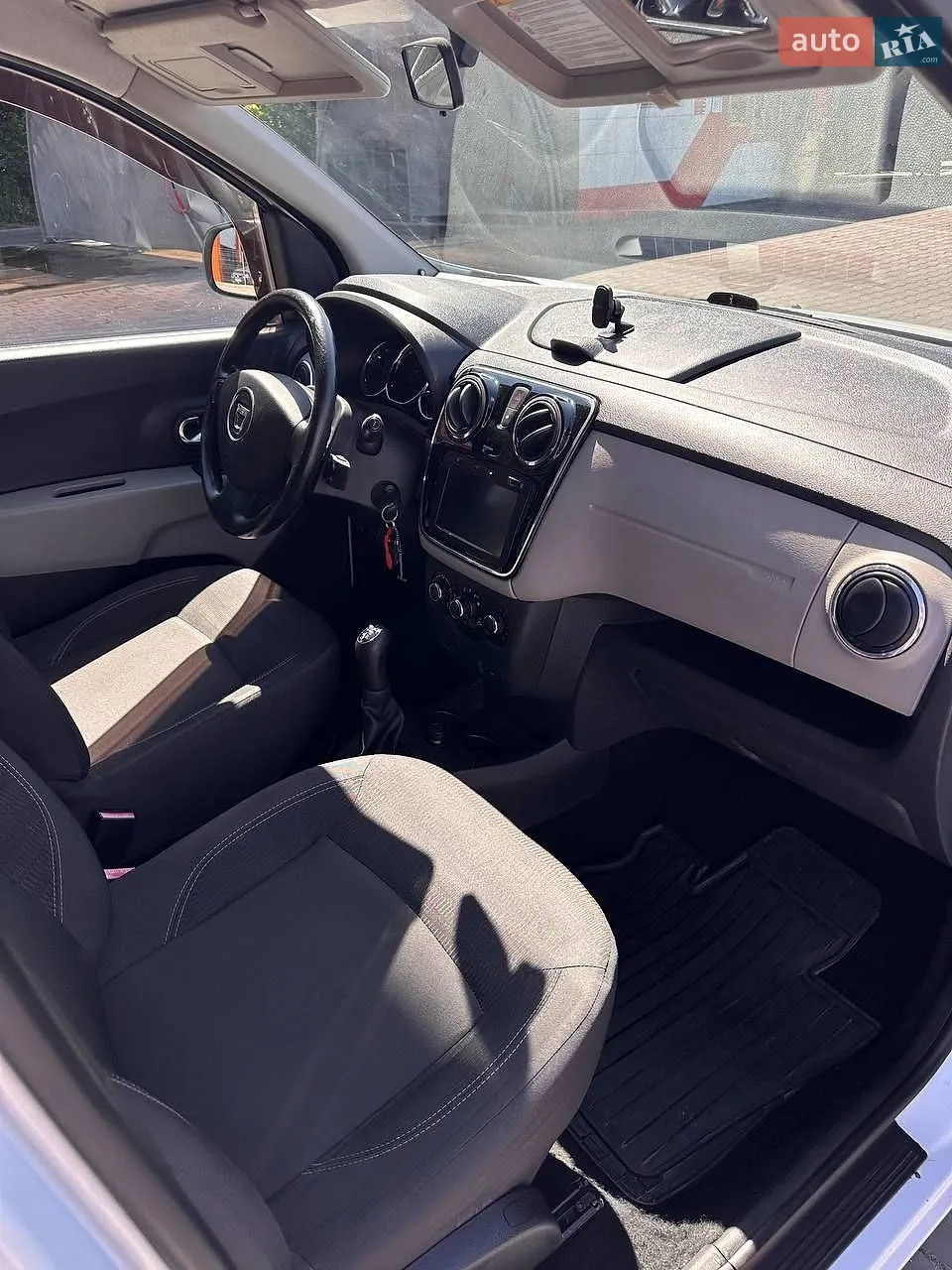 2014 Dacia Lodgy - мініатюра 8
