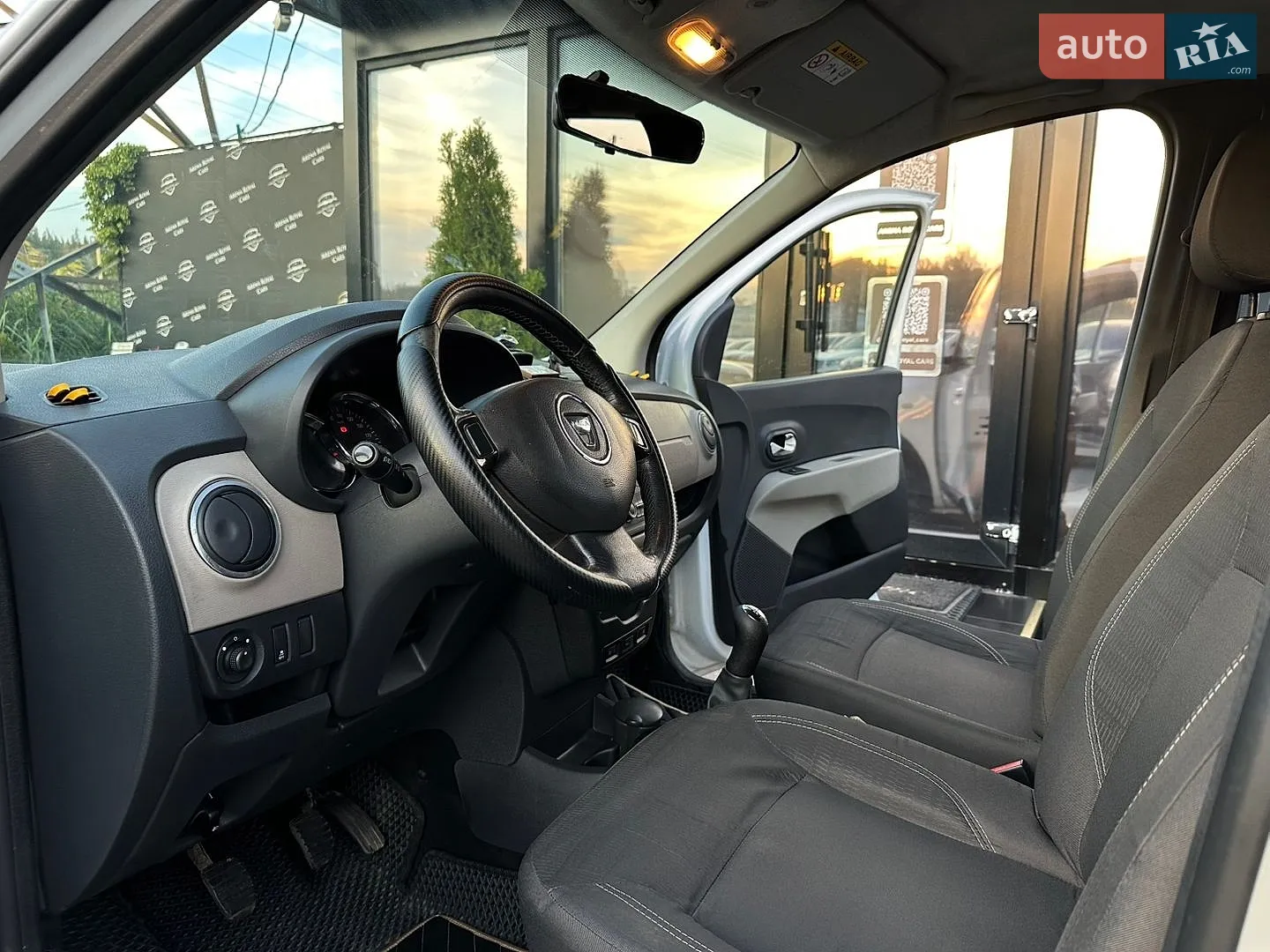2015 Dacia Lodgy - мініатюра 13