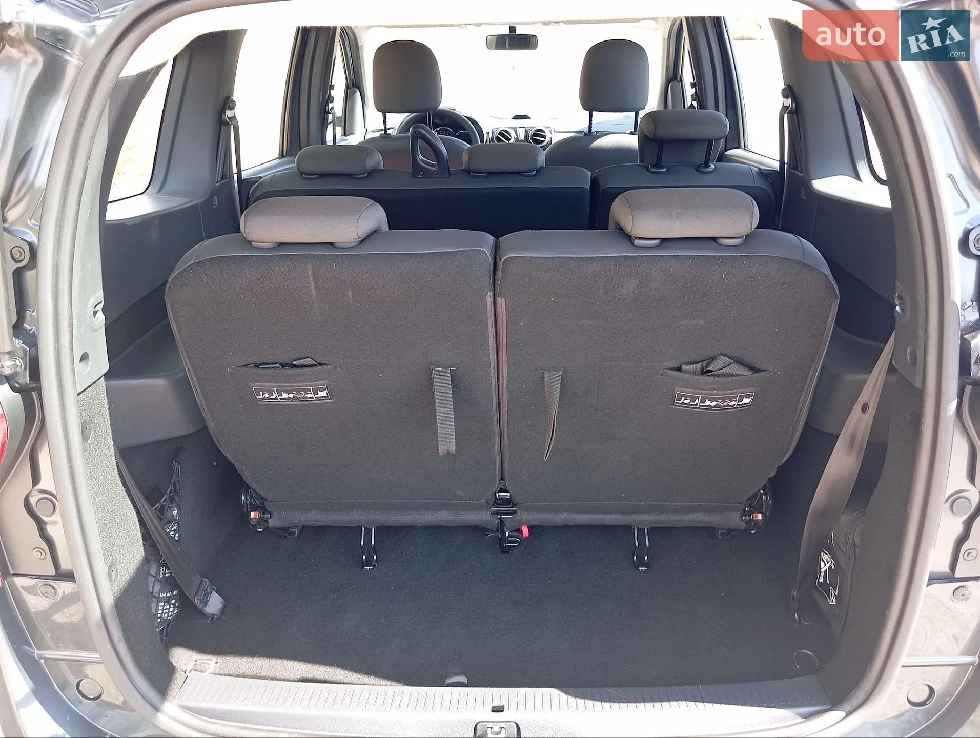 2012 Dacia Lodgy - мініатюра 16
