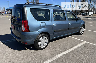 Универсал Dacia Logan MCV 2009 в 