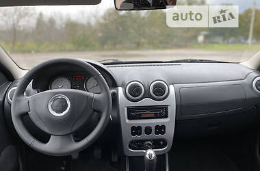 Универсал Dacia Logan MCV 2009 в 
