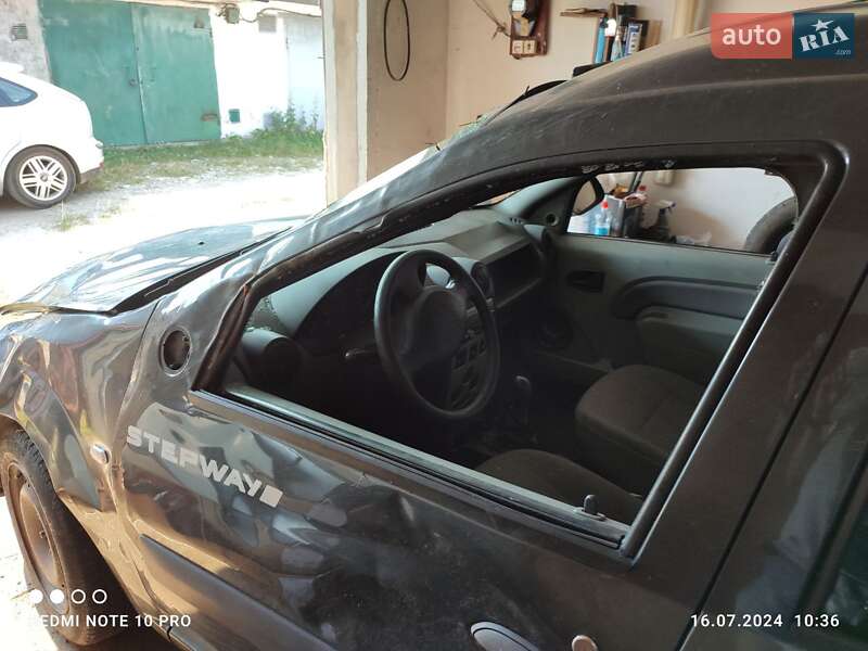 Универсал Dacia Logan MCV 2008 в Калуше