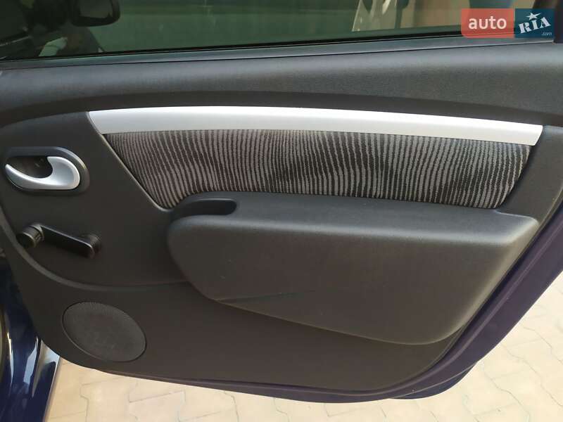Универсал Dacia Logan MCV 2009 в Сумах