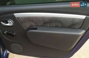 Универсал Dacia Logan MCV 2009 в 