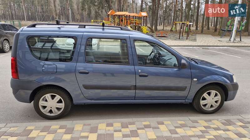 Универсал Dacia Logan MCV 2008 в Чернигове