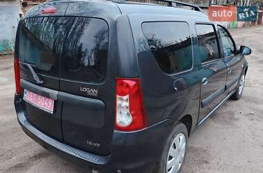 Универсал Dacia Logan MCV 2009 в Чернигове