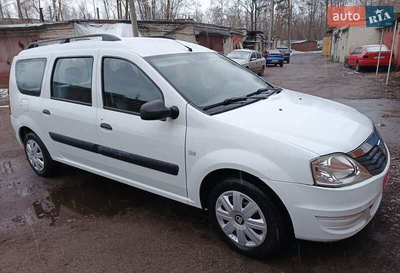 Универсал Dacia Logan MCV 2012 в Чернигове