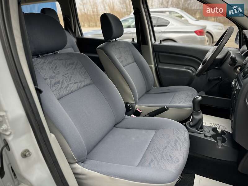 Универсал Dacia Logan MCV 2009 в Сумах