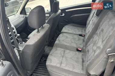 Универсал Dacia Logan MCV 2009 в 