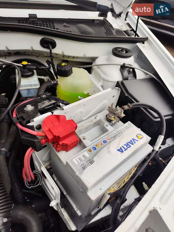Универсал Dacia Logan MCV 2011 в Чернигове