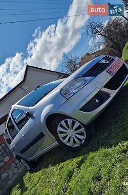 Универсал Dacia Logan MCV 2009 в 