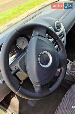 Универсал Dacia Logan MCV 2009 в 