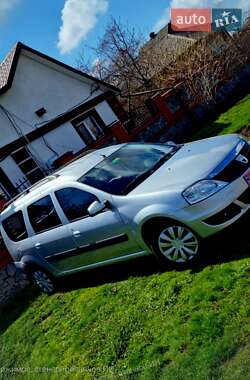 Универсал Dacia Logan MCV 2009 в 