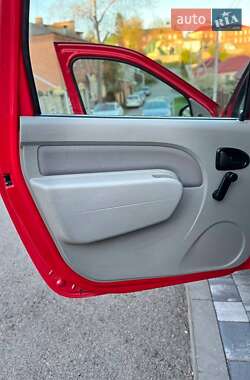 Универсал Dacia Logan MCV 2010 в 