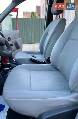 Универсал Dacia Logan MCV 2010 в 