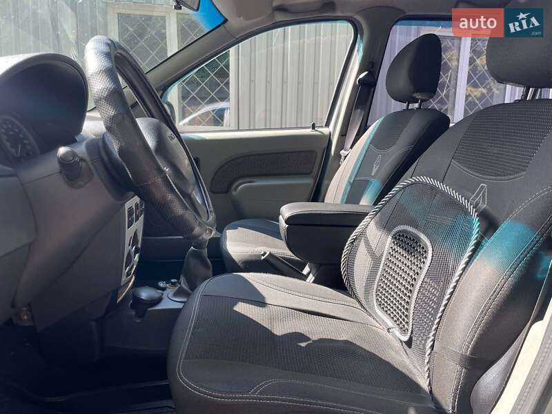 Універсал Dacia Logan MCV 2007 в Києві