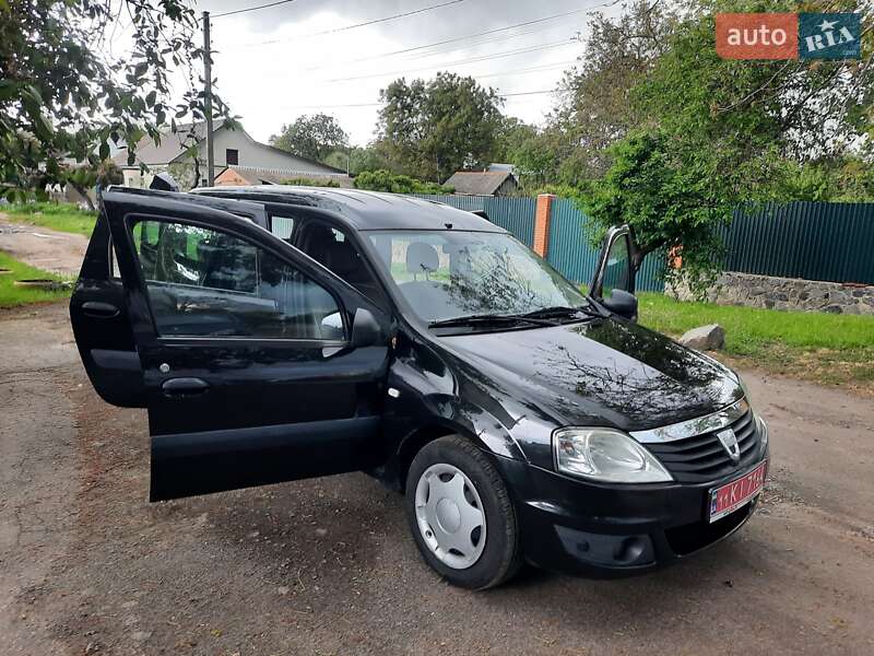 Универсал Dacia Logan MCV 2010 в Полтаве