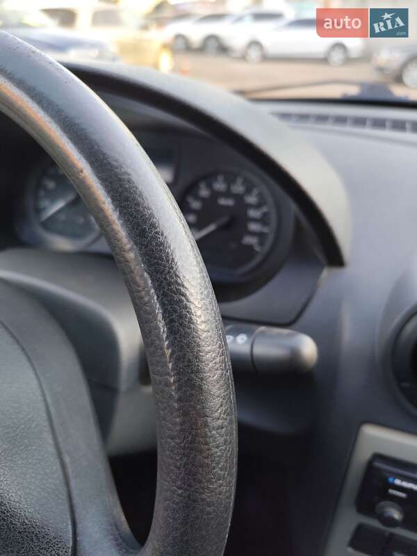 Универсал Dacia Logan MCV 2011 в Чернигове