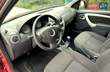 Универсал Dacia Logan MCV 2012 в 