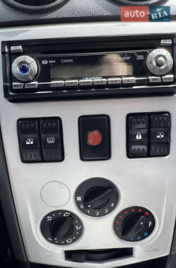 Универсал Dacia Logan MCV 2008 в 