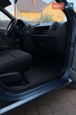 Универсал Dacia Logan MCV 2008 в 