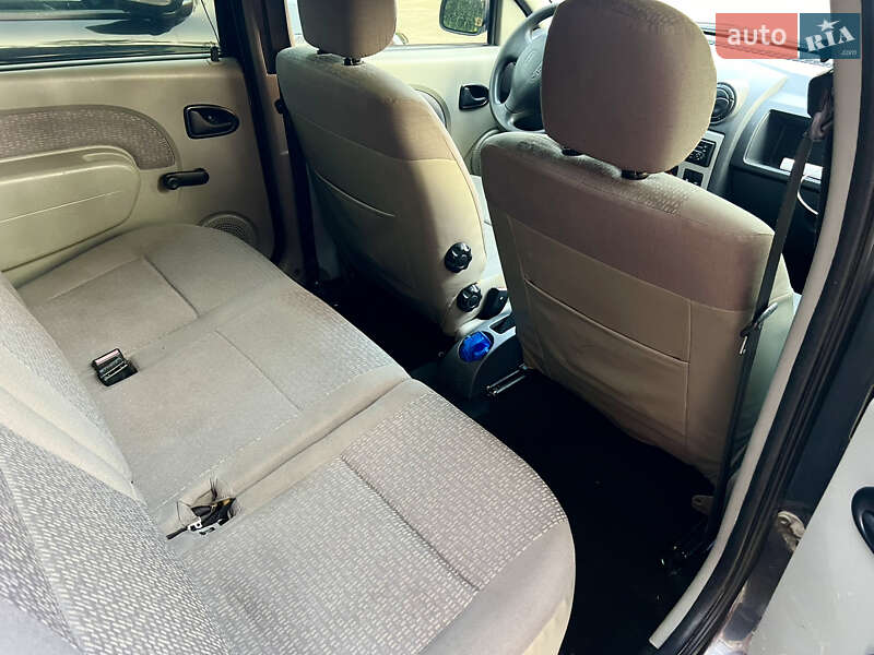 Универсал Dacia Logan MCV 2008 в Киеве