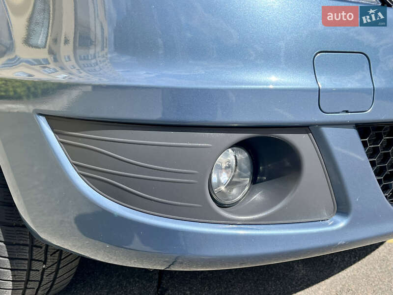 Универсал Dacia Logan MCV 2009 в Киеве