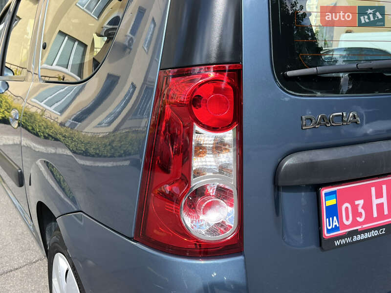 Универсал Dacia Logan MCV 2009 в Киеве
