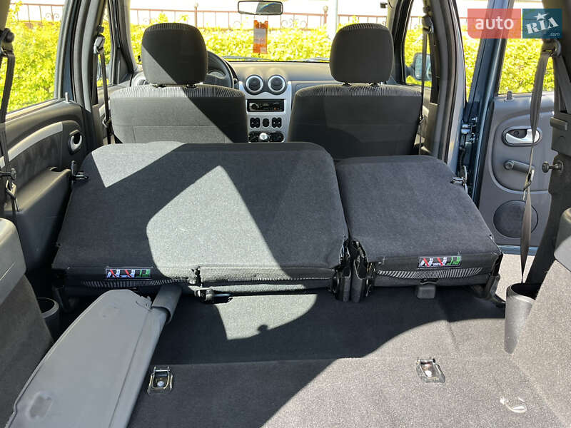 Универсал Dacia Logan MCV 2009 в Киеве