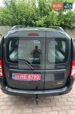 Универсал Dacia Logan MCV 2009 в 