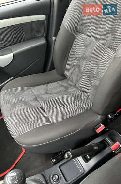 Универсал Dacia Logan MCV 2009 в 