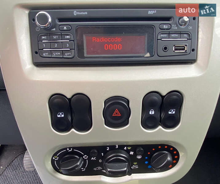 Универсал Dacia Logan MCV 2012 в Ровно