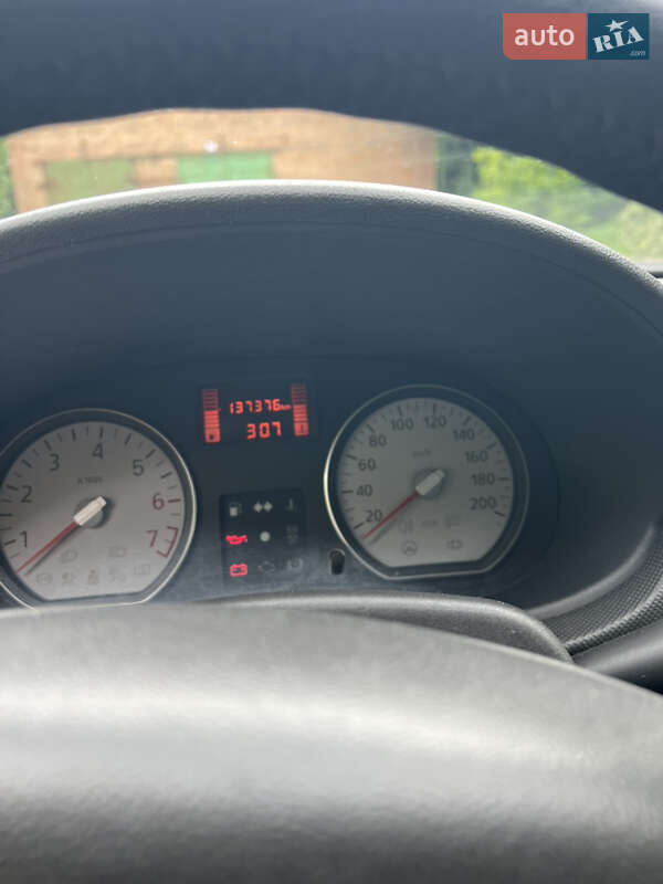 Універсал Dacia Logan MCV 2011 в Марганці