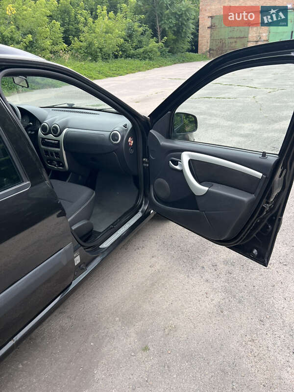 Універсал Dacia Logan MCV 2011 в Марганці