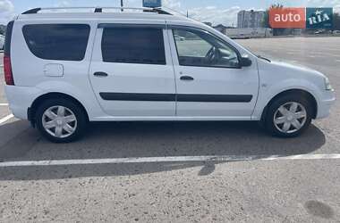 Универсал Dacia Logan MCV 2010 в 