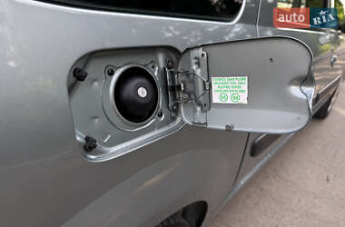 Універсал Dacia Logan MCV 2010 в 