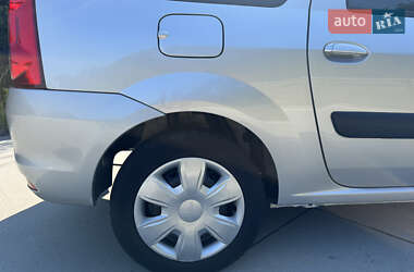 Универсал Dacia Logan MCV 2009 в 
