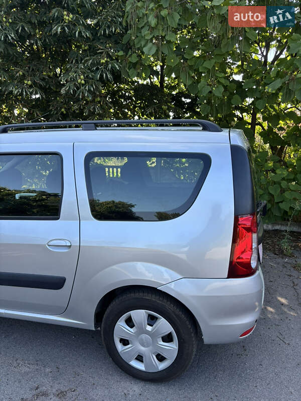 Универсал Dacia Logan MCV 2009 в Хороле