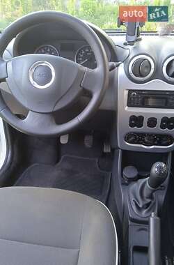 Универсал Dacia Logan MCV 2012 в 