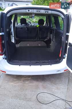Универсал Dacia Logan MCV 2012 в 