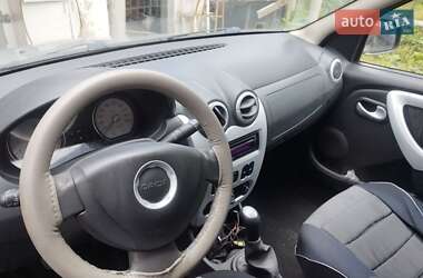 Универсал Dacia Logan MCV 2009 в 