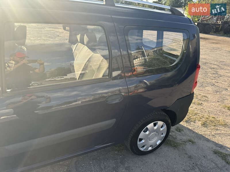 Універсал Dacia Logan MCV 2011 в Черкасах