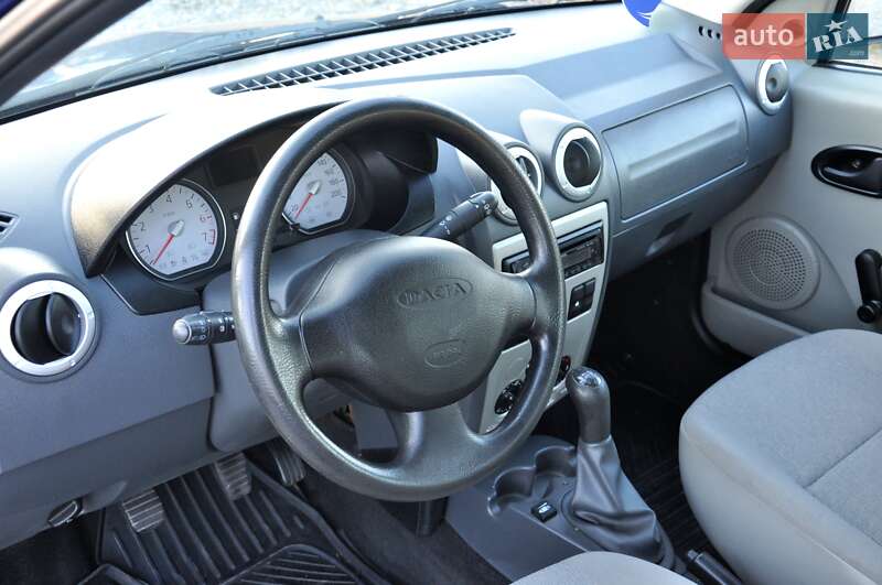 Универсал Dacia Logan MCV 2010 в Львове