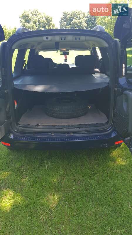 Універсал Dacia Logan MCV 2011 в Острозі