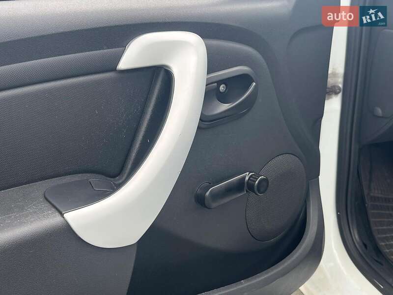 Универсал Dacia Logan MCV 2012 в Львове