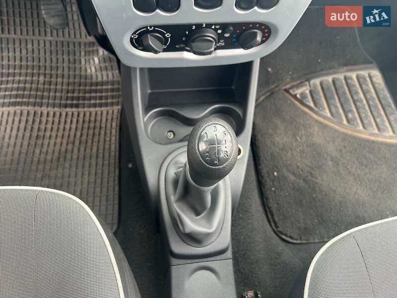 Универсал Dacia Logan MCV 2012 в Львове